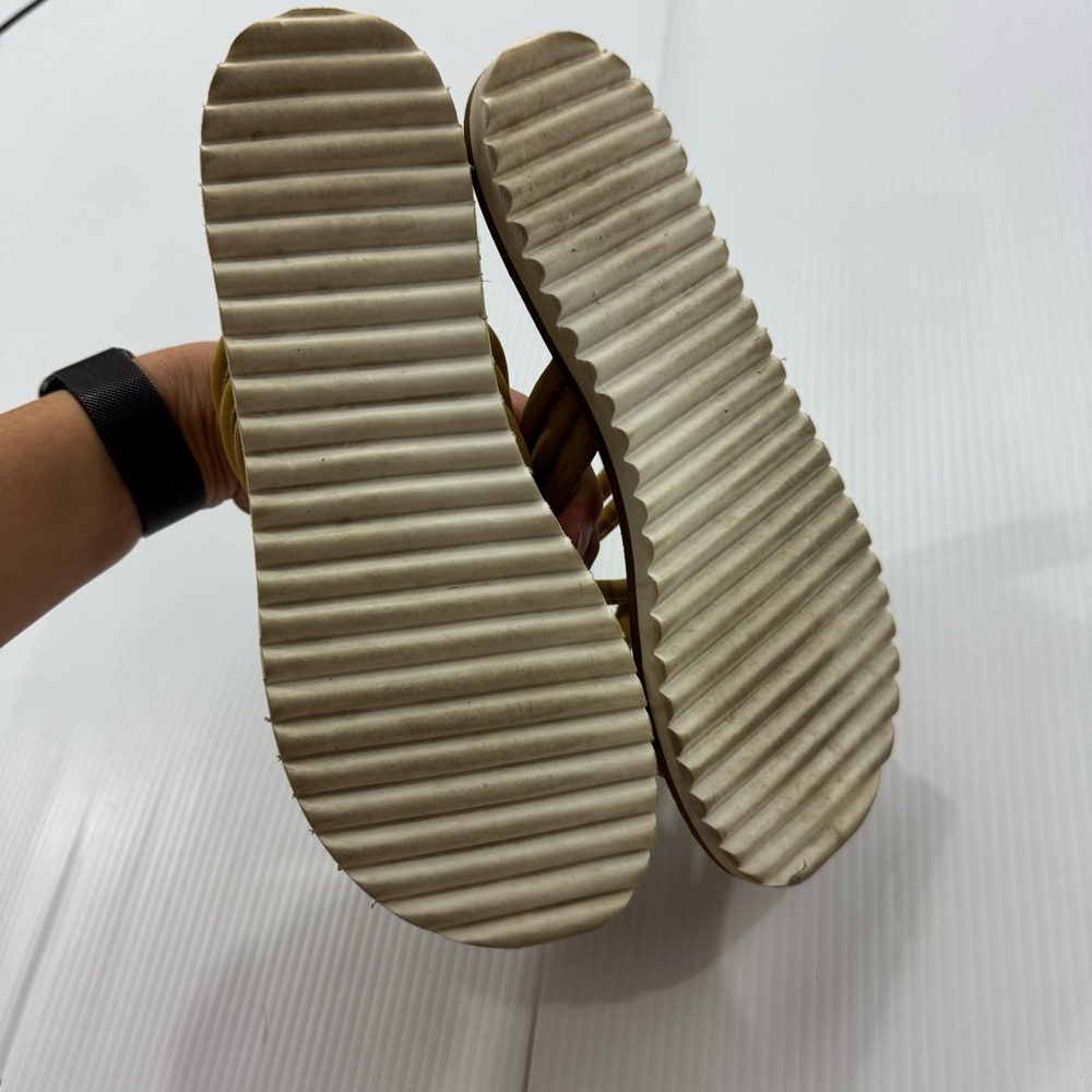 24. Women’s Diba super cute Mustard Strappy Sandals (9) - Picture 5 of 6